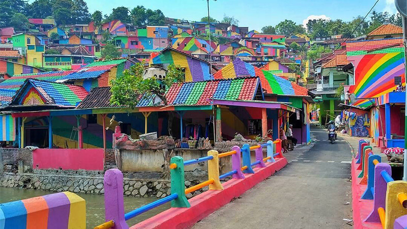 Tempat Wisata di Semarang dan Sekitarnya - Kampung Pelangi